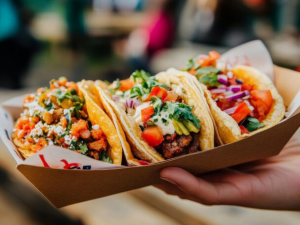 Como montar pedidos de comida mexicana que chegam organizados e intactos?